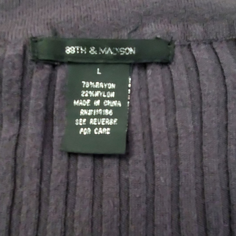 Sweater - Picture 3 of 4